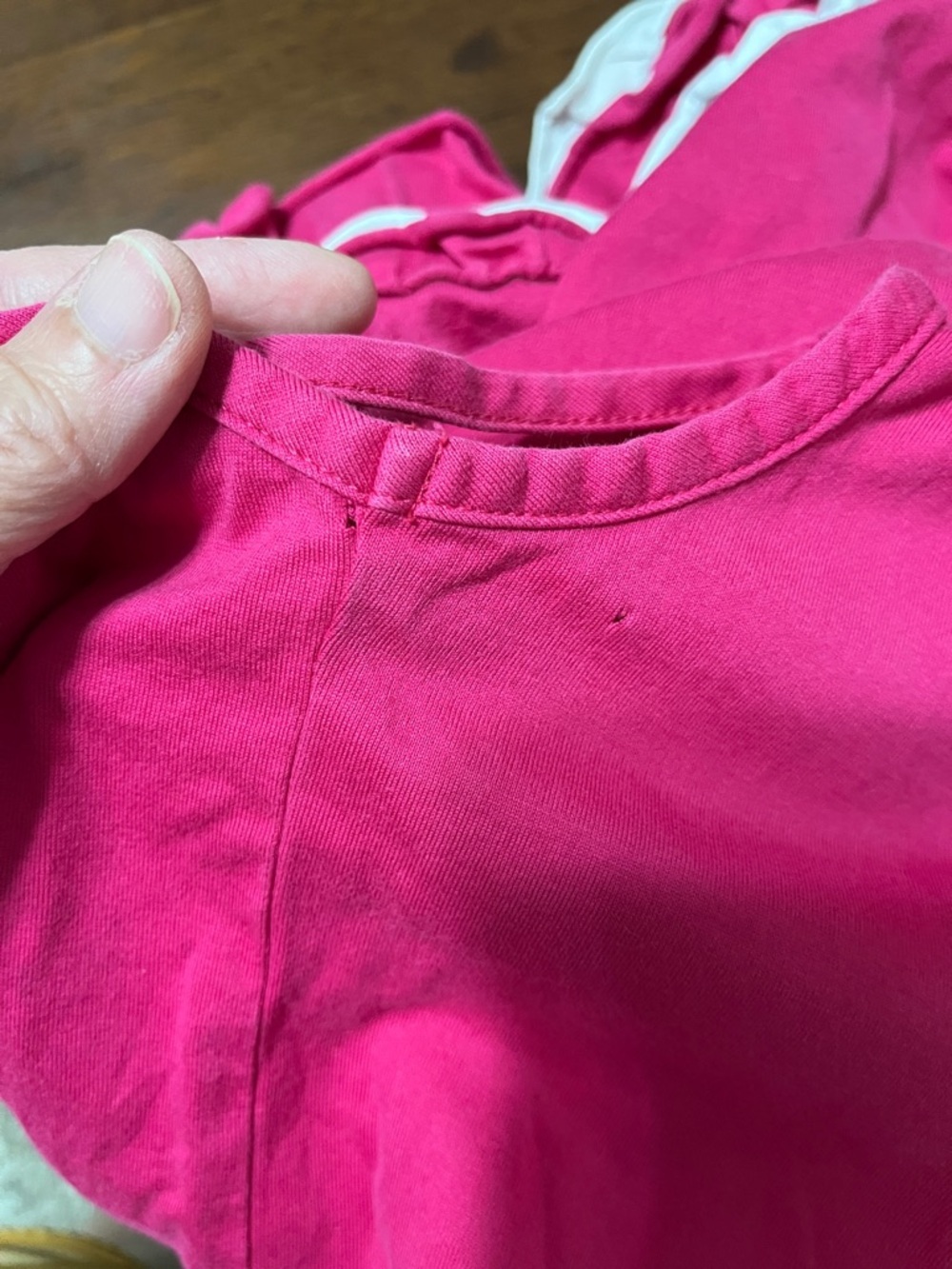 Hanna Andersson Hot Pink Sundress with White Trim and Rose Sz 5 - Picture 8 of 8